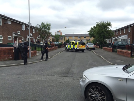 Полиция Манчестера взорвала подозрительный предмет в ходе спецоперации