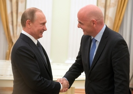 Глава FIFA рассказал о радости после встречи с президентом России
