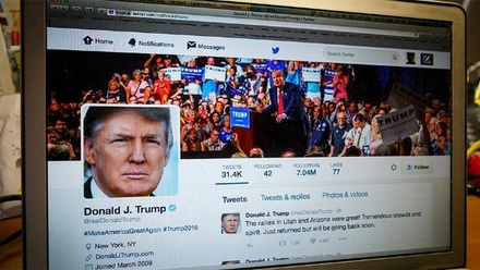 Администрация президента США может нанять юристов для проверки твитов Трампа
