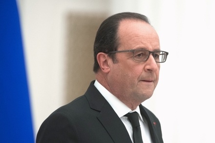 Президент Франции проведёт совещание из-за убийства полицейского