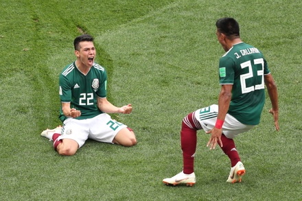 Действующие чемпионы мира сенсационно уступили мексиканцам на групповом этапе