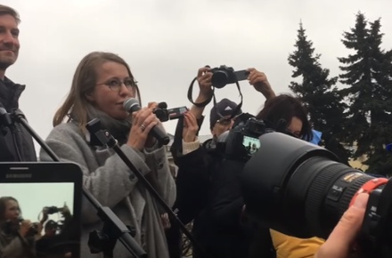 Ксению Собчак освистали на митинге в Петербурге