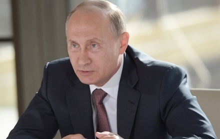 Путин - о просьбах присоединить Донбасс к России: такие вопросы на улицах не решаются 