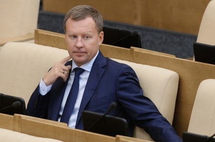 СКР просит заочно арестовать экс-депутата Госдумы Дениса Вороненкова