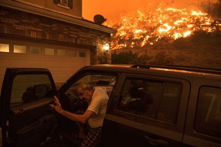 Жертвами лесных пожаров в Калифорнии стали 9 человек