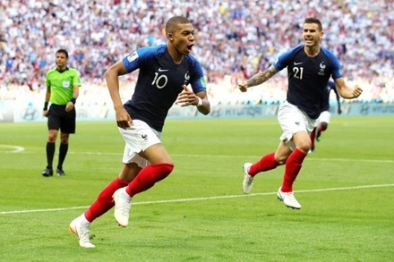 Франция обыграла Аргентину и вышла в четвертьфинал ЧМ-2018