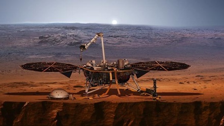 Стартовавший в мае зонд InSight отделился от несущего корабля для посадки на Марс