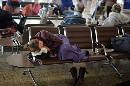 В московских аэропортах отменили более 60 рейсов