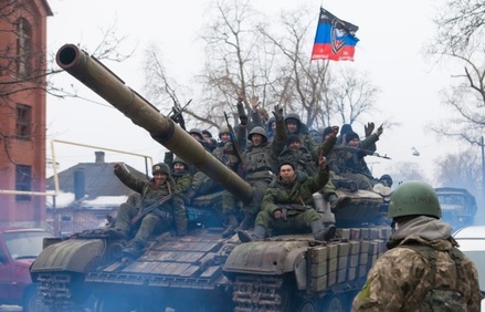 Ополченцы заявили о частичном взятии под контроль Дебальцева