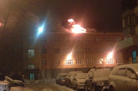 Площадь возгорания общежития в Королёве достигла 1800 кв. м
