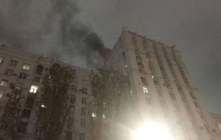 СМИ сообщили о пожаре на западе Москвы