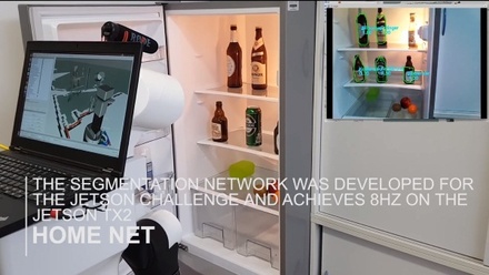 Немецкие инженеры научили робота приносить пиво из холодильника