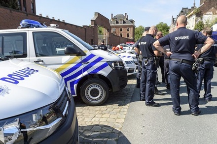 В Бельгии неизвестный напал с ножом на прохожих 