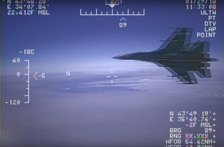ВМС США опубликовали новые кадры перехвата самолёта-разведчика российским Су-27