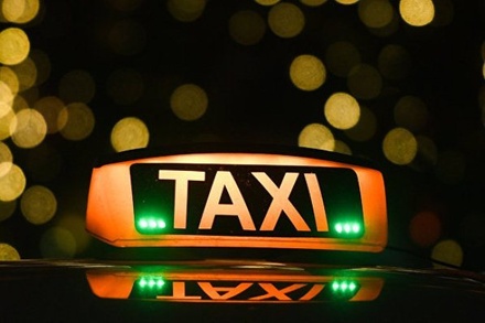 В Москве таксистов заподозрили в намеренном завышении цен иностранцам