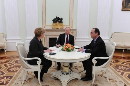 СМИ сообщили о завершении переговоров Путина, Меркель и Олланда в Кремле