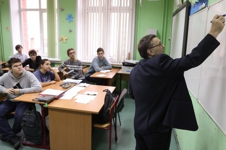 В российских школах решили ввести должность советников-воспитателей