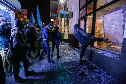 Сбербанк подтвердил нападение на своё отделение в Киеве