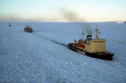 СМИ: США отказались от учений в Арктике из-за нежелания просить о помощи Россию