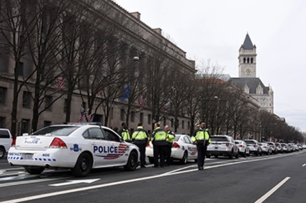 Полиция Вашингтона задержала корреспондента RT в ходе освещения инаугурации Трампа