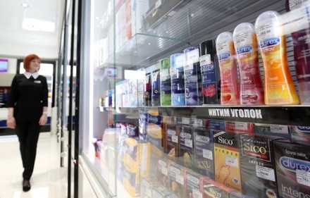 Владельцы секс-шопов заявили о росте продаж дорогостоящих презервативов 