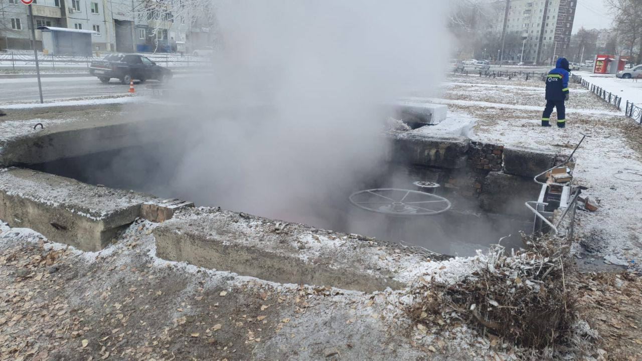 Города без тепла. Аварии на теплосетях в зимний период. Тепловая камера. Коммунальная авария Абакан.